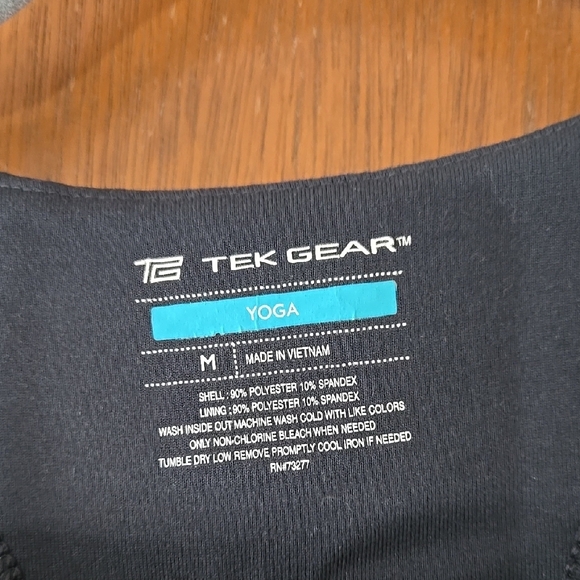 Grear Tek & Avia Brand Black and Green Tank Tops Both Medium. - Picture 2 of 8